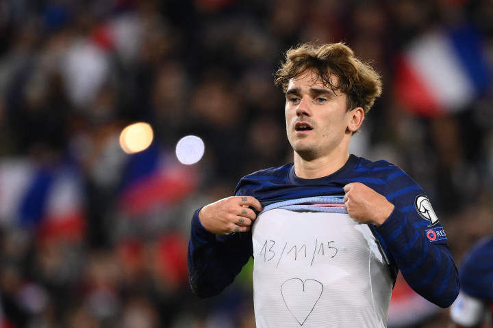 Griezmann ikut mencatatkan namanya dalam papan skor pada menit ke-85 dengan mengkonversi tendangan penalti guna memperdaya kiper Stas Pokatilov.