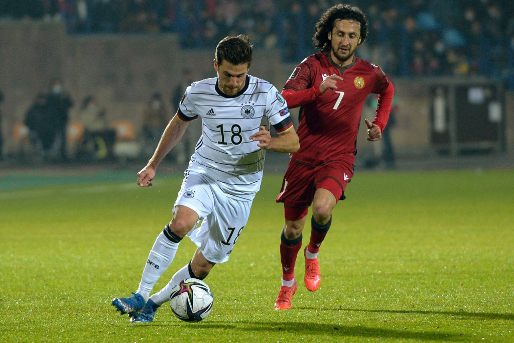 Lalu, Jonas Hofmann sukses mencetak gol keempat pada menit ke-64.