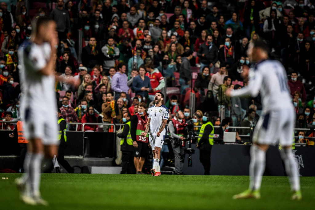 Hasil ini membuat timnas Serbia berhasil lolos ke Piala Dunia 2022 sebagai jawara Grup A.