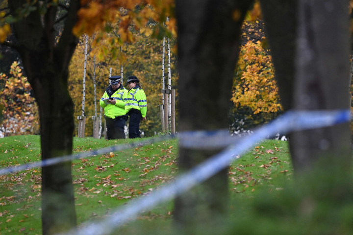 Para pejabat antiterorisme setempat menyatakan mereka tengah menyelidiki ledakan itu dengan kepolisian setempat, dan mereka tetap berpikiran terbuka soal apa yang terjadi.