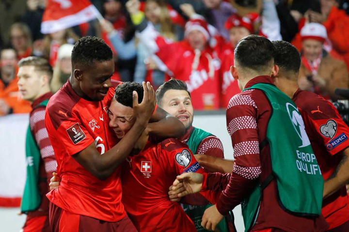 Swiss yang memiliki nyaris 69 persen penguasaan bola berhasil menggandakan keunggulan pada menit ke-57 lewat sepakan Ruben Vargas.