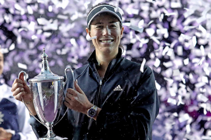 Garbine Muguruza mengalahkan Anett Kontaveit 6-3, 7-5, untuk menjadi petenis Spanyol pertama yang memenangi turnamen WTA Finals, penutup musim elit di Guadalajara, Meksiko, Rabu, 17 November 2021 waktu setempat.