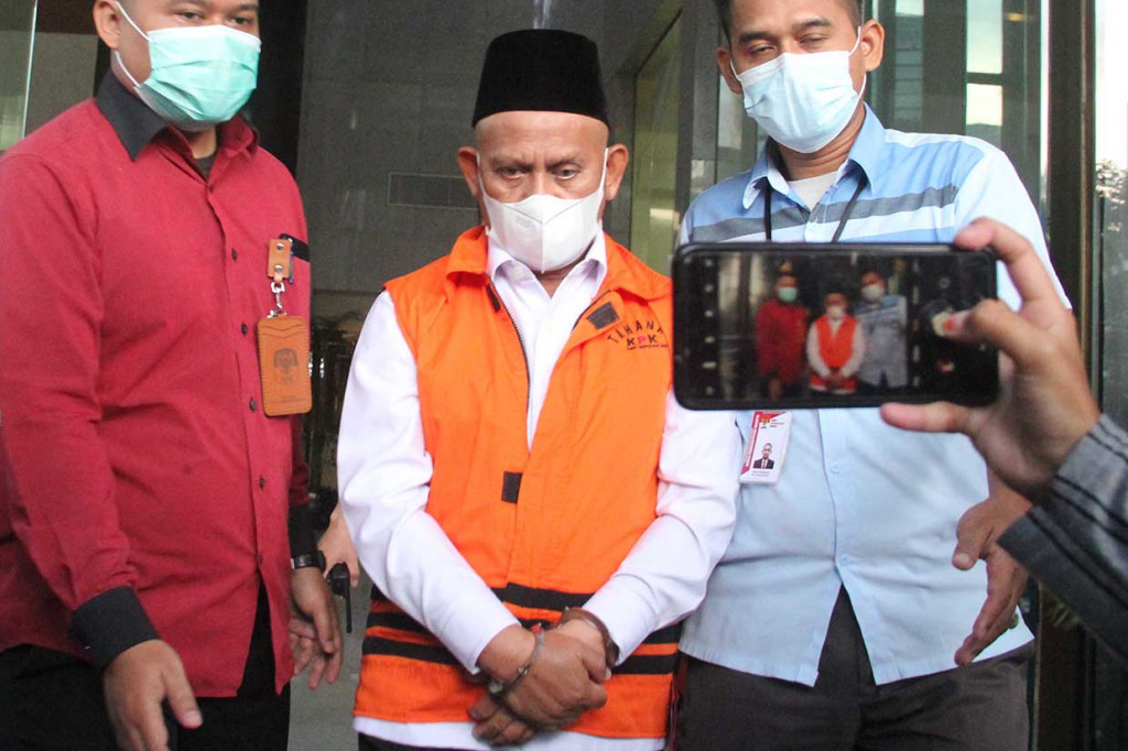 Bupati Hulu Sungai Utara (HSU) Kalimantan Selatan (2017-2022) Abdul Wahid, ditahan usai diperiksa di Gedung KPK Merah Putih, Jakarta,