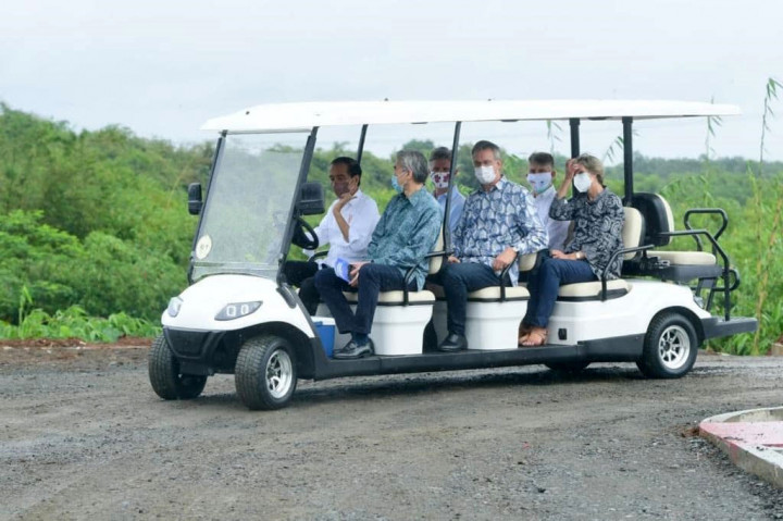 Pusat Sumber Benih dan Persemaian Rumpin berdiri di atas lahan seluas 159,58 hektare yang terdiri atas zona perbenihan, zona kelola masyarakat, zona diklat, dan zona koridor pengembangan usaha dengan kapasitas produksi sekitar 16 juta bibit.