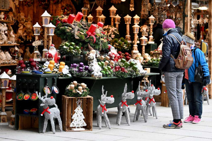 Austria pada Senin, 15 November menerapkan penguncian covid-19 bagi orang-orang yang tidak divaksin. Namun, sejak saat itu infeksi virus korona terus mencatat rekor baru.