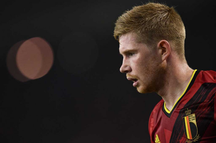Kevin De Bruyne akan absen membela Manchester City pada laga melawan Everton dan pertandingan Liga Champions minggu depan melawan Paris Saint-Germain setelah dinyatakan positif terkena virus korona.