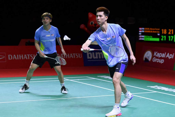 Satu-satunya wakil tersisa Merah Putih tersebut melaju ke babak final usai menundukkan ganda putra Malaysia Ong Yew Sin/Teo Ee Yi lewat kemenangan tiga gim dengan skor 18-21, 21-17, dan 21-11.