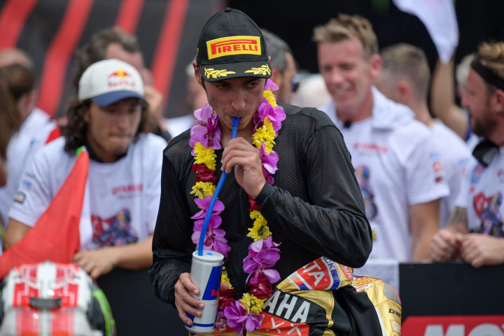 Di WSBK, Toprak sudah start sebanyak 118 kali. Dia mampu menang 18 kali, meraih 53 kali podium, dan membukukan pole empat kali.