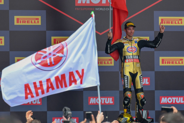Toprak kini sudah mengumpulkan 551 poin, unggul dari Rea yang mencatatkan 526 angka. Selisih itu sudah tak lagi mungkin terkejar karena WSBK 2021 tinggal menyisakan Race 2 di Mandalika. 