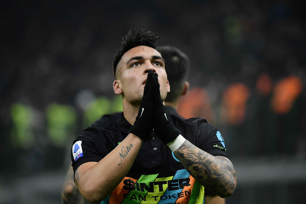Inter tak kendur di babak kedua meski sudah unggul 2-1. Gol tambahan didapat Nerazzurri melalui Lautaro Martinez untuk mengubah skor menjadi 3-1.