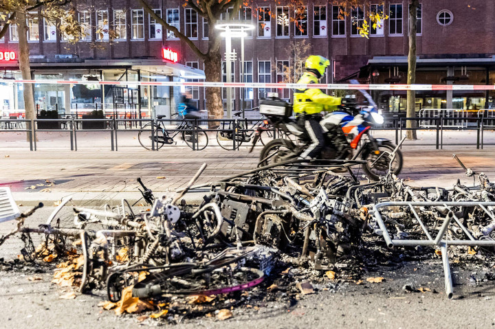 Demo Anti-lockdown Covid-19 di Belanda Rusuh, 130 Orang Ditangkap