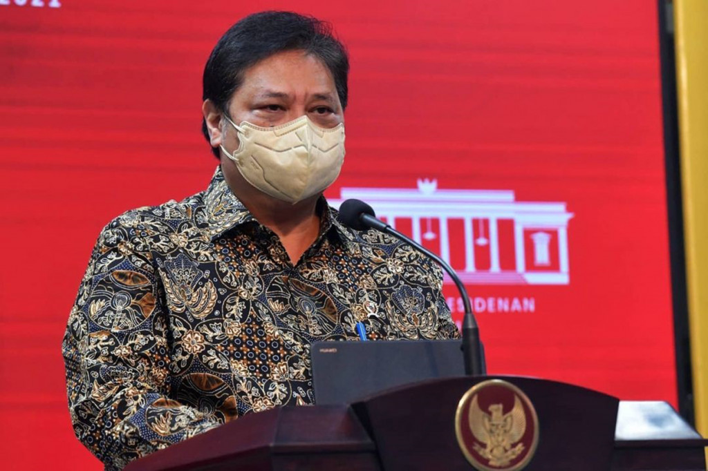 Menteri Koordinator (Menko) Bidang Perekonomian Airlangga Hartarto menyampaikan penerapan pemberlakuan pembatasan kegiatan masyarakat (PPKM) di luar Jawa-Bali, dilanjutkan selama dua minggu. Terhitung 23 November hingga 6 Desember 2021.