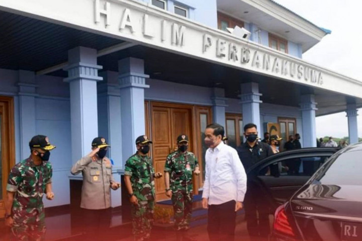 Presiden Joko Widodo (Jokowi) bertolak menuju Provinsi Sulawesi Selatan (Sulsel) untuk meresmikan Bendungan Karalloe, Kabupaten Gowa, dan menanam jagung bersama masyarakat sekitar di Kabupaten Janeponto, Selasa, 23 November 2021.