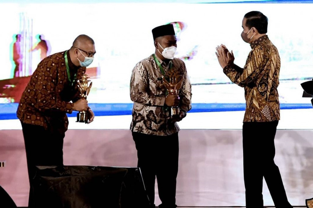 Pada kesempatan tersebut, presiden meminta seluruh jajarannya untuk dapat memberikan pelayanan yang terbaik kepada seluruh investor tanpa terkecuali.