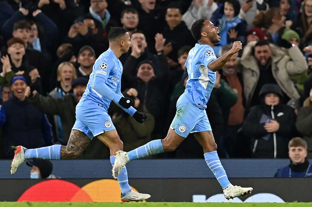 Gol itu tak mematahkan semangat para pemain tuan rumah, yang kemudian mampu menyamakan kedudukan pada menit ke-63 melalui sontekan Raheem Sterling menyelesaikan umpan silang voli Rodri Hernandez di muka gawang.