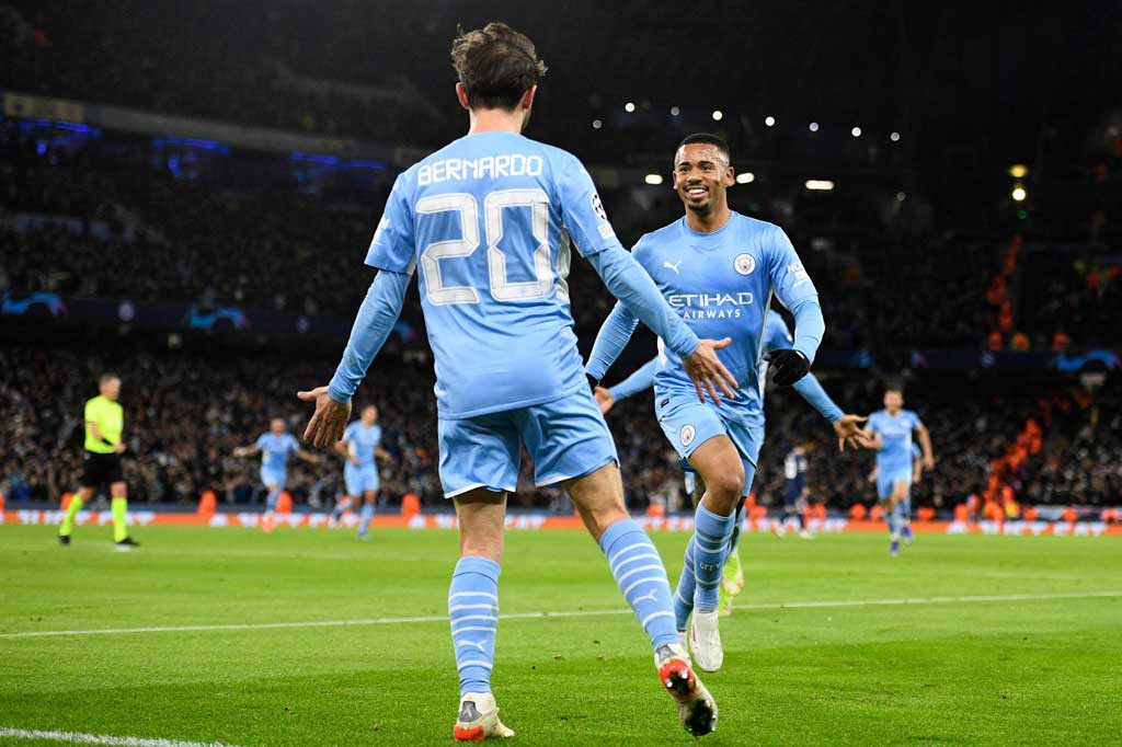 Upaya City untuk berbalik memimpin akhirnya membuahkan hasil pada menit ke-76 saat umpan silang Mahrez diteruskan oleh Bernardo Silva demi diselesaikan secara sempurna oleh Jesus untuk membuat kedudukan jadi 2-1. Tidak ada tambahan gol lagi hingga laga usai.