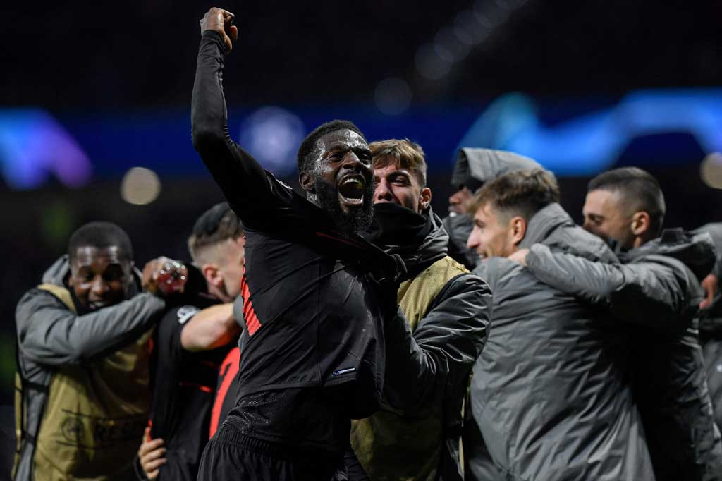 Hasil ini membuka peluang Rossoneri untuk lolos ke babak 16 besar. Milan duduk di posisi ketiga klasemen sementara dengan empat poin, tertinggal satu poin dari FC Porto yang ada di peringkat kedua. Sementara Atletico jadi juru kunci dengan poin yang sama dengan Milan namun kalah produktivitas gol.