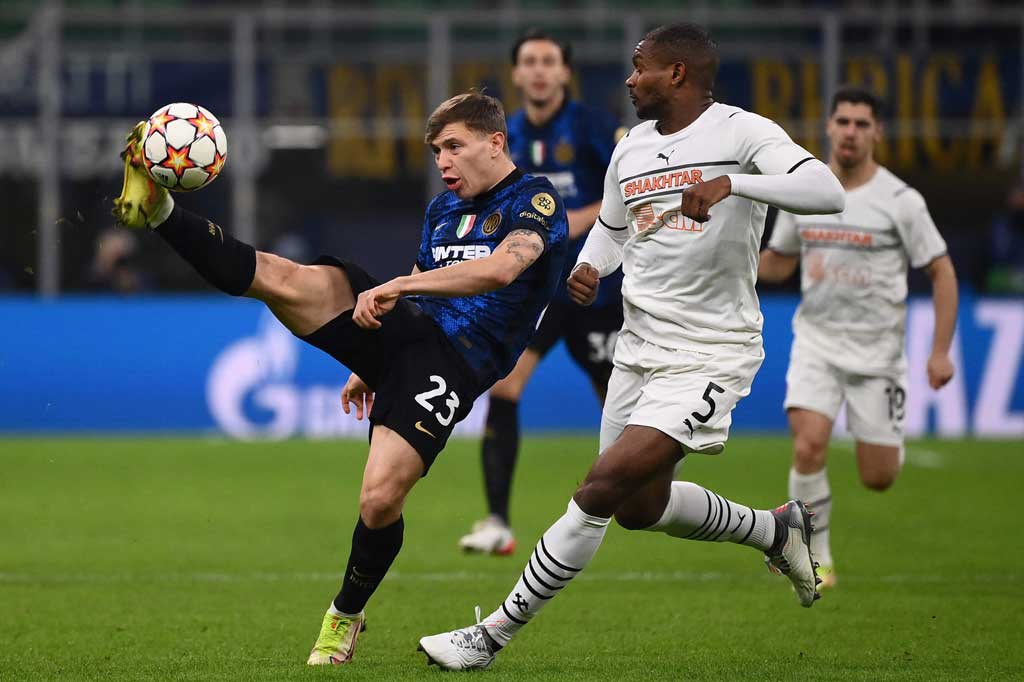 Bertanding di kandang sendiri, Inter menciptakan beberapa peluang untuk menjebol gawang tim tamu. Perama lewat Nicolo Barella pada menit ke-11 dan Andrea Ranocchia pada menit ke-24. Namun kedua peluang tersebut belum berbuah gol.