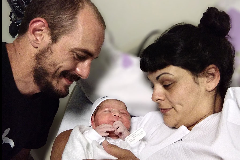 Walter Rotundo, 39, di Buenos Aires, Argentina, mengatakan bahwa dia dan istrinya Victoria menjadwalkan operasi caesar untuk hari ini. 