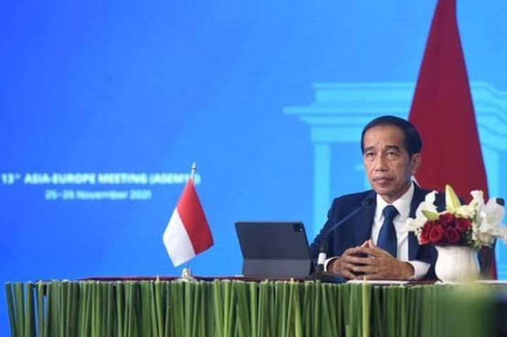 Jokowi melanjutkan bahwa target vaksinasi WHO juga masih sulit dicapai. Diperkirakan hampir 80 negara tidak mencapai target vaksinasi 40 persen populasi di akhir tahun 2021. Bahkan, kata Presiden, pada saat yang sama, lebih dari 100 juta dosis vaksin di negara G7 tidak terpakai dan kedaluwarsa.