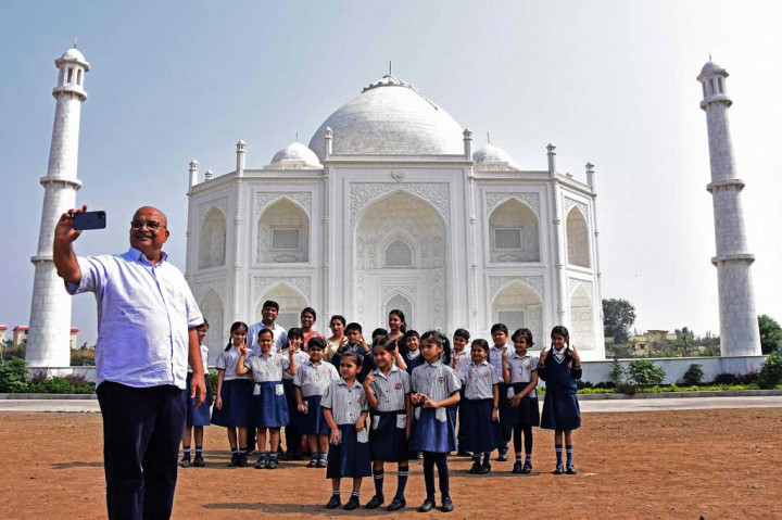 Pria India Bangun Replika Taj Mahal sebagai Tanda Cinta kepada