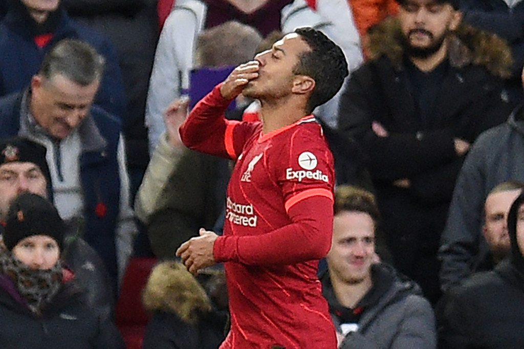 Adapun dua gol Liverpool lainnya tercatat atas nama Thiago Alcantara (37') dan Virgil van Dijk (52').