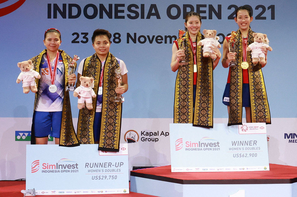 Greysia Polii/Apriyani Rahayu harus puas menjadi runner up Indonesia Open 2021. 