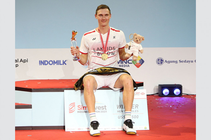 Kalahkan Loh Kean Yew, Viktor Axelsen Juara Indonesia Open 2021