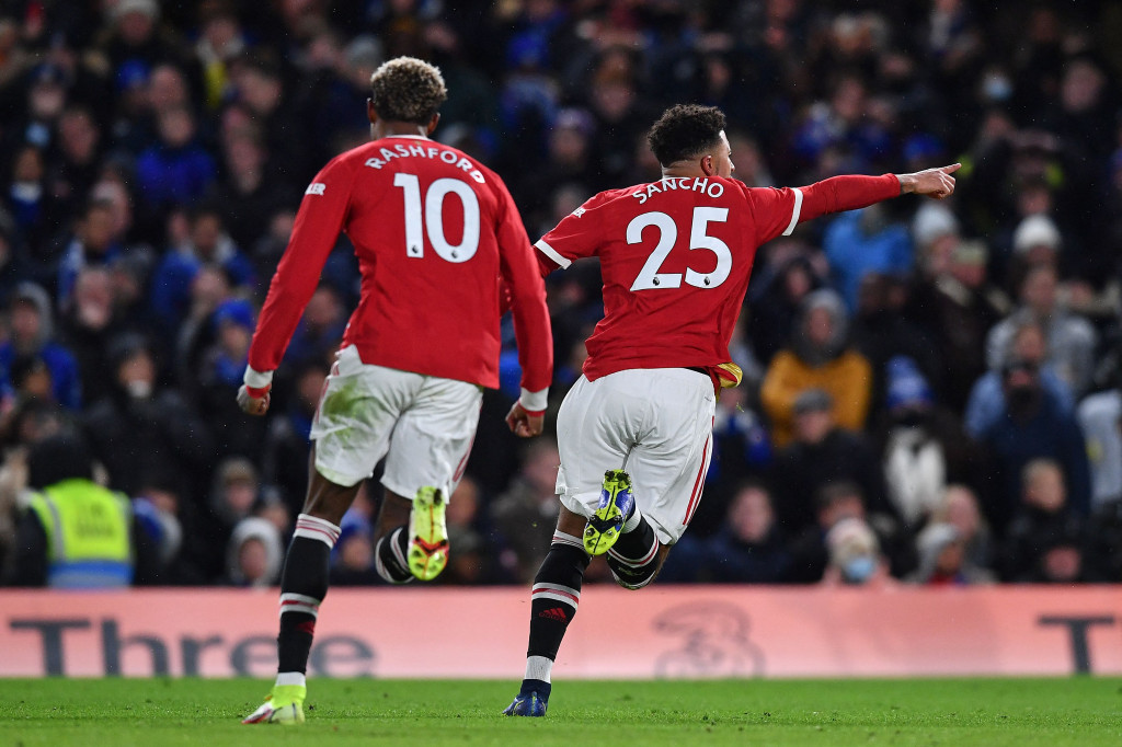 United kemudian unggul pada menit ke-50 lewat aksi Jadon Sancho. 