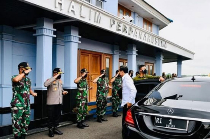 Ke Jatim, Jokowi Resmikan Bendungan Tugu-Gongseng dan Tanam Padi