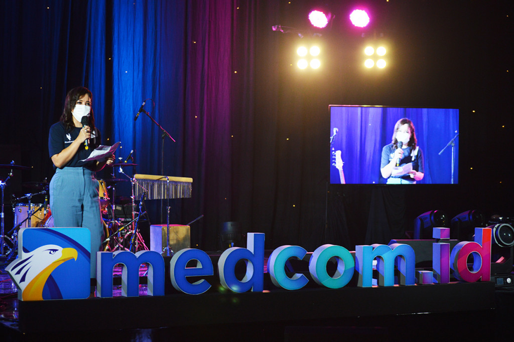 CEO Medcom.id Kania Sutisnawinata memberikan sambutan dalam perayaan hari ulang tahun (HUT) ke-4 Medcom.id di Kompleks Media Group, Kedoya, Jakarta Barat, Senin, 29 November 2021.