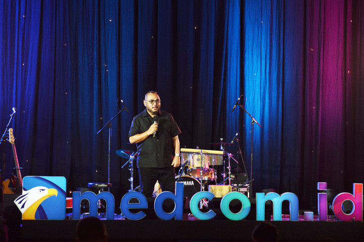 CEO Media Group Mohammad Mirdal Akib memberikan sambutan dalam perayaan hari ulang tahun (HUT) ke-4 Medcom.id di Kompleks Media Group, Kedoya, Jakarta Barat, Senin, 29 November 2021.