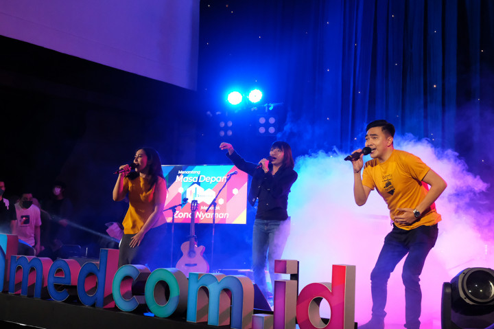 Metro TV All Star memeriahkan perayaan hari ulang tahun (HUT) ke-4 Medcom.id di Kompleks Media Group, Kedoya, Jakarta Barat, Senin, 29 November 2021.