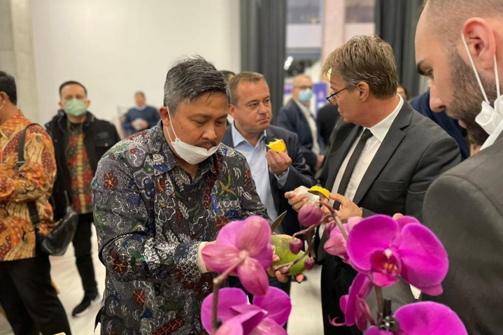 Produk pertanian berupa kopi, buah dan aneka olahan pertanian, diharapkan mampu menjaring buyer untuk mengikatkan diri dalam kontrak kerja sama dagang dengan pelaku usaha di Indonesia. 