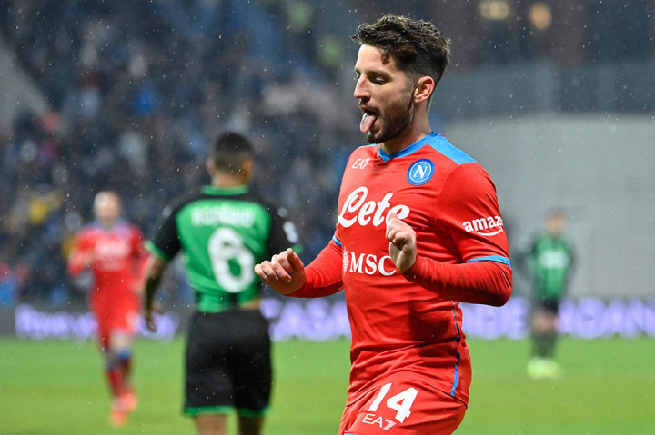 Il Partenolei lantas menggandakan keunggulan delapan menit kemudian lewat Dries Mertens menyelesaikan umpan matang Plotr Zielinski.