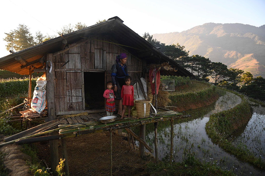Vietnam baru-baru ini mulai membuka pintunya ke dunia luar, dan beberapa pengunjung mancanegara tiba awal bulan ini di resor Pulau Phu Quoc dan di kawasan wisata lainnya lebih jauh ke selatan.
