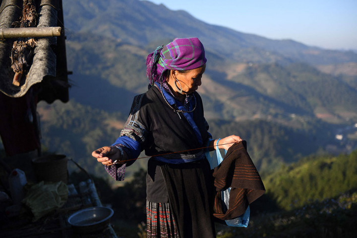 Tetapi tidak jelas kapan negara itu akan dibuka sepenuhnya, karena terus berjuang melawan wabah covid-19 yang serius.