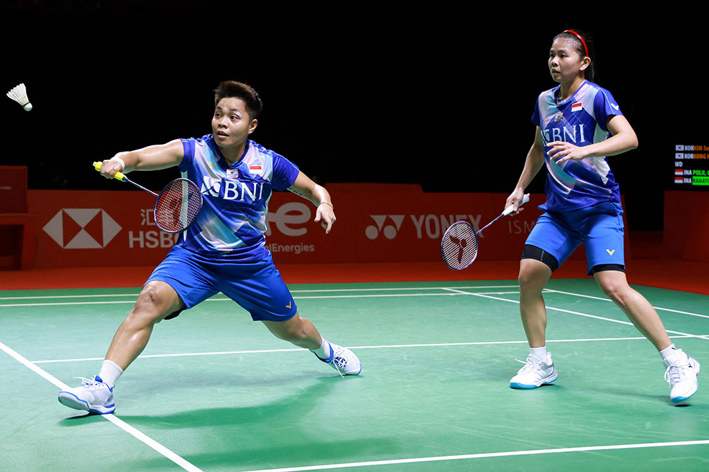 Dengan hasil tersebut, Greysia/Apriyani sudah mencatatkan masing-masing satu kemenangan dan kekalahan dari dua laga yang sudah dijalani. Mereka  wajib menang pada pertandingan besok agar bisa lolos ke babak semifinal turnamen akhir tahun ini.