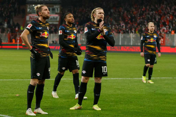 Ini merupakan kekalahan liga ketiga Leipzig secara berturut-turut, sehingga tidak mampu beranjak dari posisi delapan dengan 18 poin tertinggal 13 poin dari pemuncak klasemen. Sementara Union naik ke peringkat empat dengan 23 poin dari 14 pertandingan. 