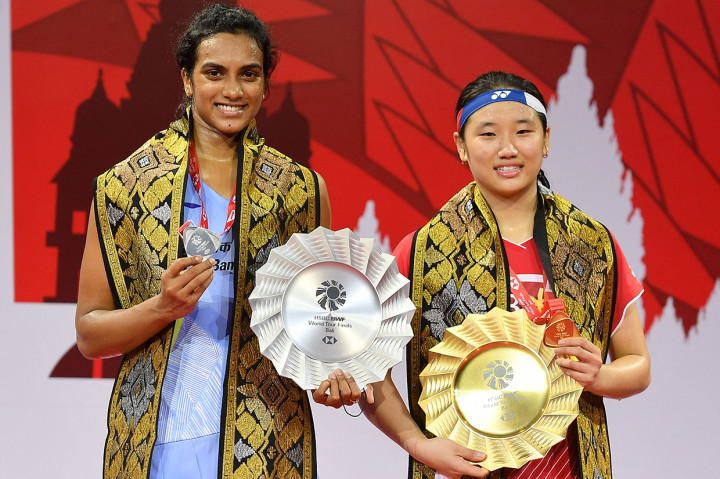 Tunggal putri Korea Selatan, An Se-young, sukses menyabet hattrick atau juara di tiga turnamen beruntun setelah mengalahkan wakil India, Pusarla V Sindhu, di ajang BWF World Tour Finals 2021, di Nusa Dua, Bali, Minggu, 5 Desember 2021.