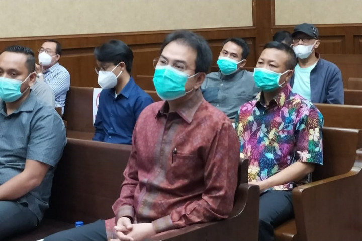 Mantan Wakil Ketua DPR Azis Syamsuddin menjalani persidangan perdana dalam kasus dugaan suap penanganan perkara di Lampung Tengah.