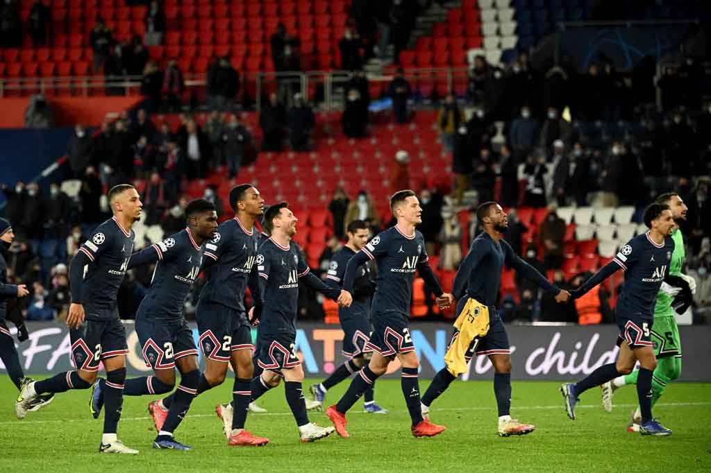 Dengan hasil ini, Les Parisiens finis sebagai runner-up grup setelah mengumpulkan 11 poin dari enam pertandingan. Mereka hanya terpaut satu poin dari City, yang di laga lainnya justru harus takluk di tangan RB Leipzig.