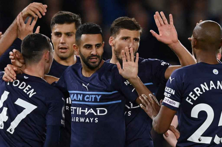 City akhirnya bisa mencetak satu gol balasan pada menit ke-76. Umpan lambung Zhinchenko dari sisi kiri mengarah ke tiang jauh yang disundul Mahrez dengan bebas. Kedudukan menjadi 2-1.