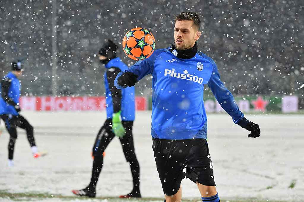 Villarreal, yang duduk di posisi kedua dengan tujuh poin, hanya butuh hasil imbang untuk mengunci tiket 16 besar, sementara Atalanta wajib menang jika ingin lolos.