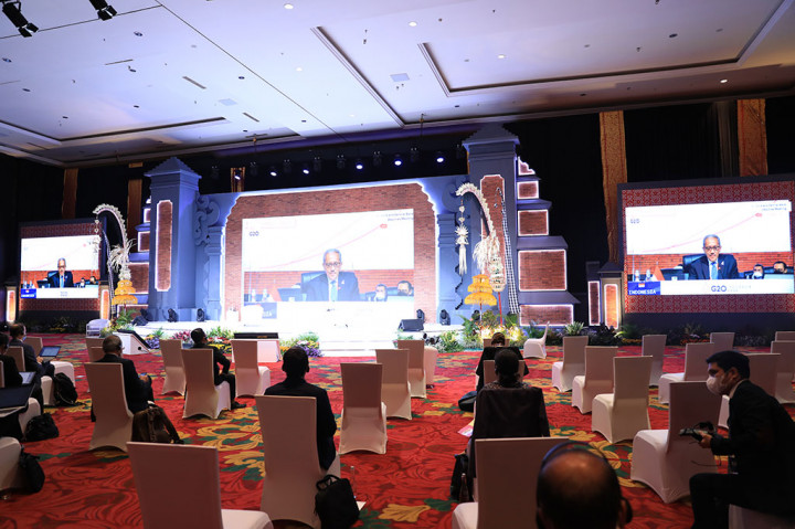 Menteri Keuangan Sri Mulyani memaparkan ada enam agenda prioritas finance track yang dibahas hari ini, yaitu: