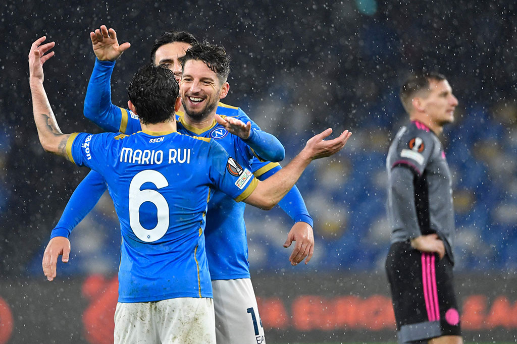 Dengan hasil tersebut Napoli menduduki peringkat kedua klasemen Grup C dengan 10 poin, kalah head to head dari Spartak Moskow yang berada di posisi pertama. Sementara Leicester finis posisi tiga Grup C Liga Europa dan akan melanjutkan perjalanan ke Liga Conference.