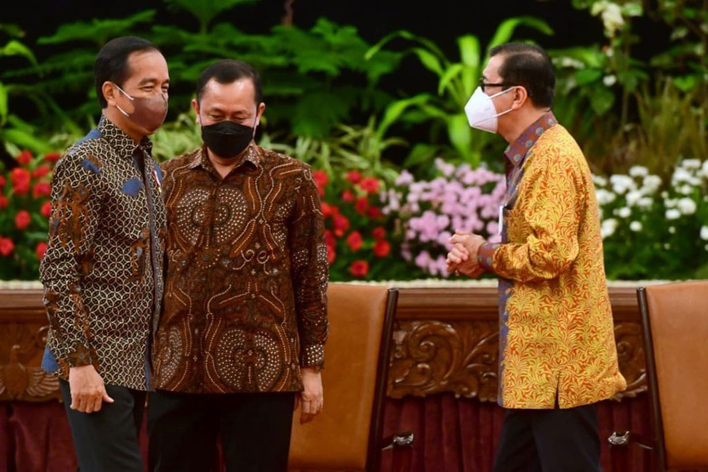 Presiden menyebutkan bahwa perkembangan ilmu pengetahuan dan teknologi harus terus diikuti sehingga tidak ada pihak yang dirugikan secara tidak berkeadilan dalam dunia yang penuh disrupsi seperti sekarang.