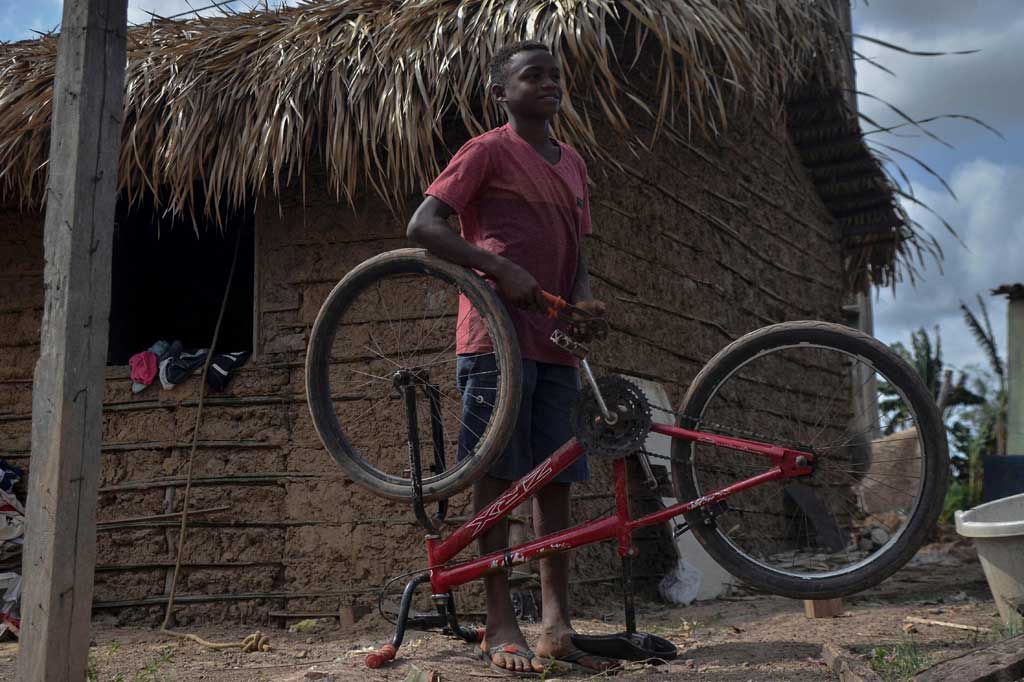 Namun hadiah favorit Silva adalah sepeda yang ia terima dari seorang guru di sekolahnya.