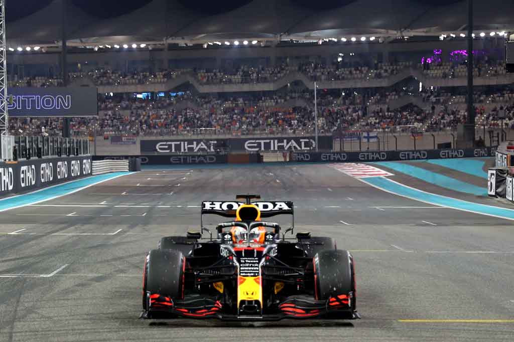 Enam pemenang terakhir di Abu Dhabi semuanya start dari depan grid, dengan Verstappen menang dari pole tahun lalu.
