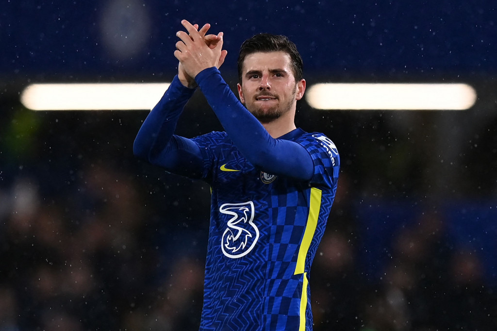 Tuan rumah sempat tertinggal lebih dulu lewat penalti Rapinha, yang bisa dibalas gol Mason Mount.